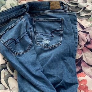 American eagle distressed jeans